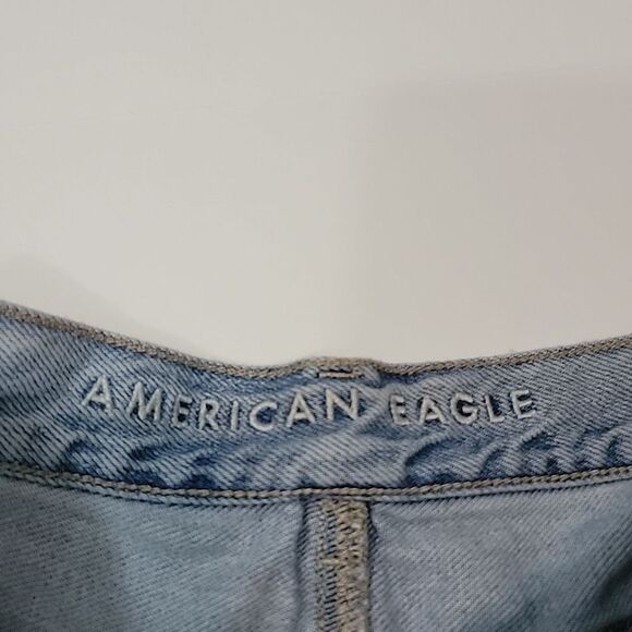AMERICAN EAGLE Distressed Relaxed Jeans size 4 - Picture 9 of 11